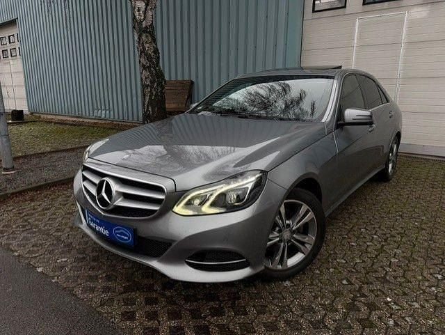 Gebraucht Mercedes E220 Avantgarde 170 PS (125 kW) 2013 Grau Limousine