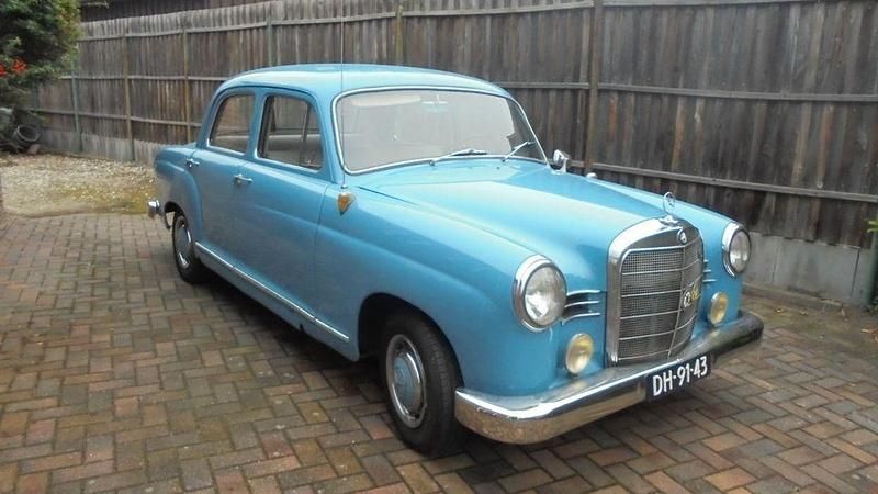 Blau Gebraucht 1962 Mercedes 180 Limousine | 13.750 € - Bild 1/4