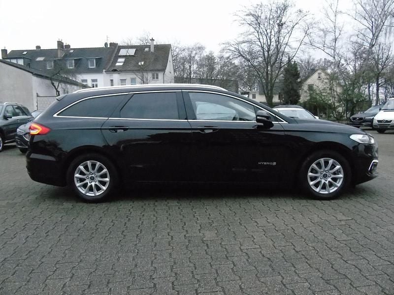 Gebraucht Ford Mondeo Titanium 188 PS (138 kW) 2019 Shadow black Kombi
