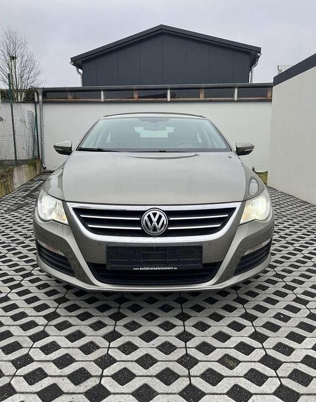 Gebraucht VW Passat 160 PS (117 kW) 2011 Coupé