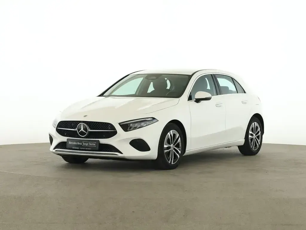 Gebraucht Mercedes A180 Progressive 136 PS (100 kW) 2025 Weiß Limousine