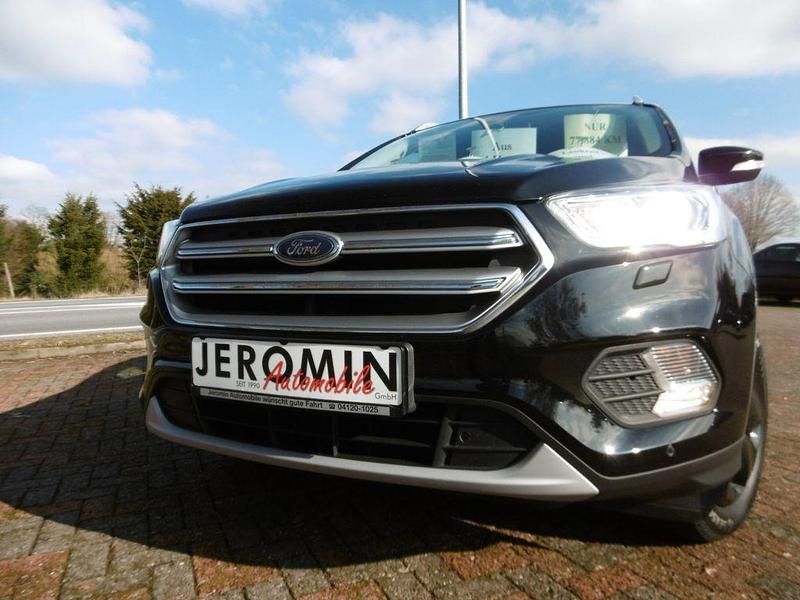 Gebraucht Ford Kuga Cool & Connect 120 PS (88 kW) 2019 Schwarz SUV