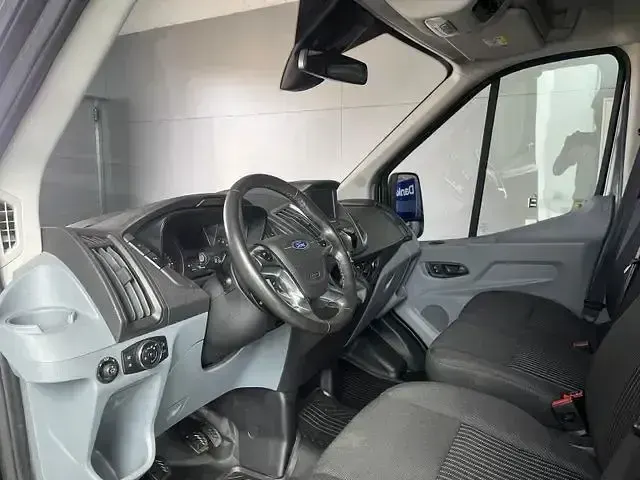 Używany Ford Transit Trend 131 KM (96 kW) 2019 Szary Minivan