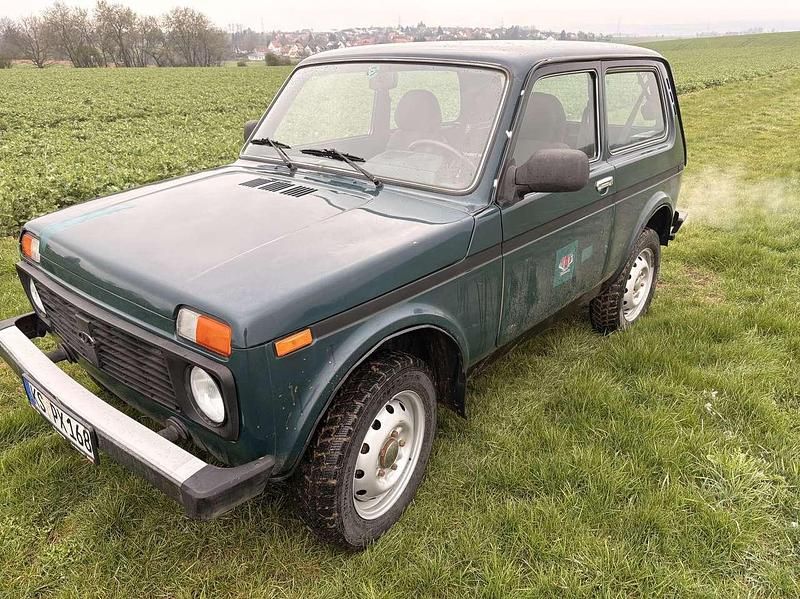 Second-hand Lada niva 82 CP (60 kW) 2010 SUV