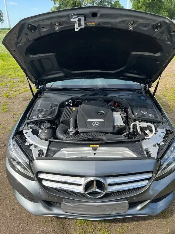 Gebraucht Mercedes C180 156 PS (114 kW) 2017 Grau Limousine