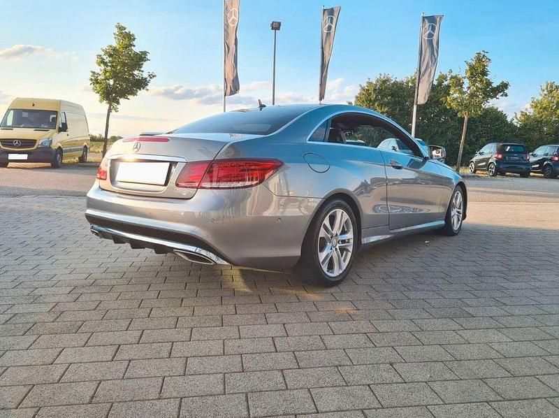 Gebraucht Mercedes E350 252 PS (185 kW) 2013 Silber Coupé