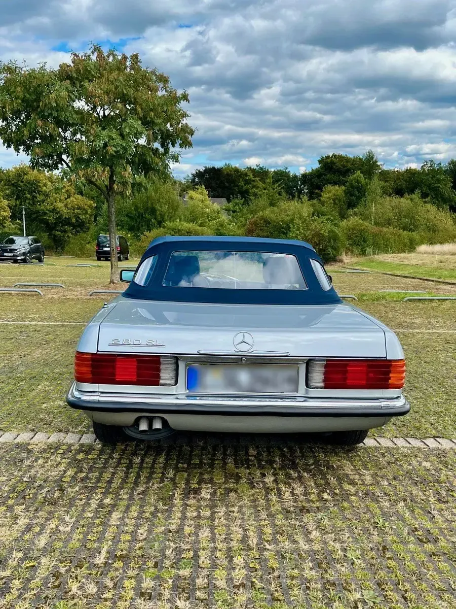 Gebraucht Mercedes SL280 184 PS (135 kW) 1982 Silber Cabrio