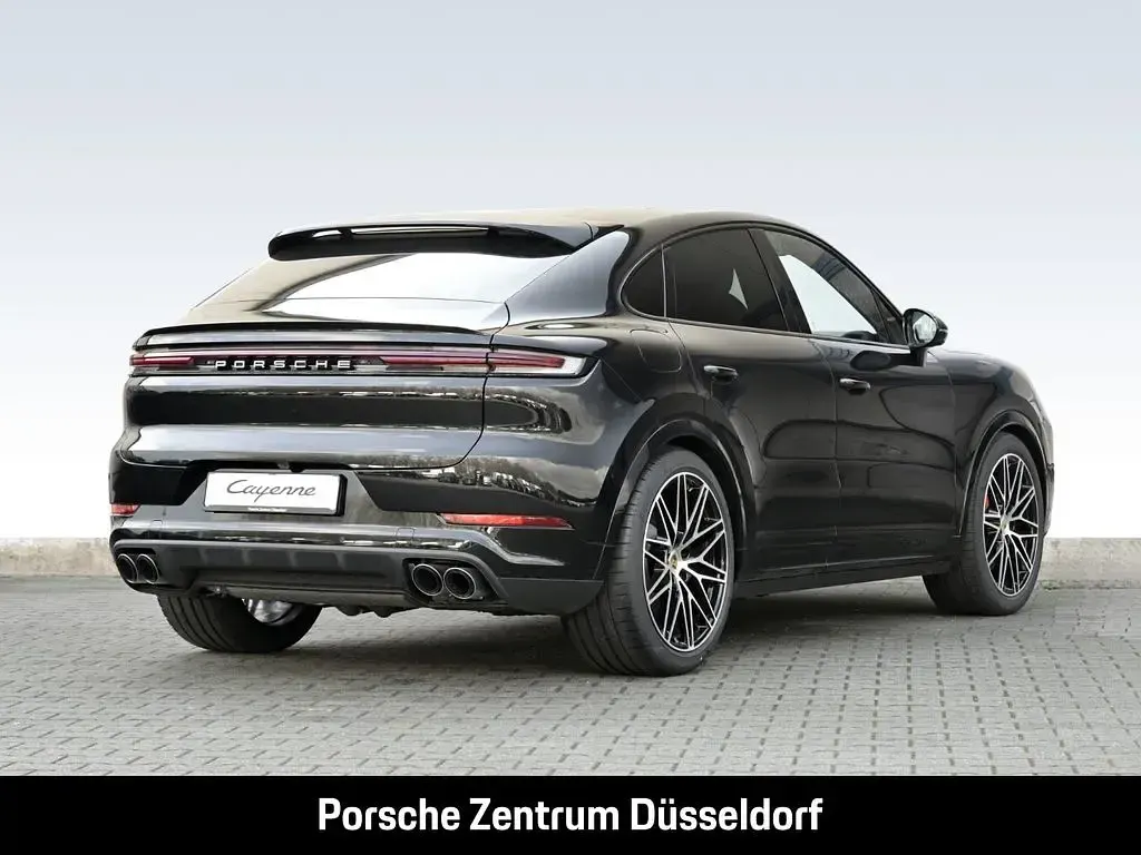 Gebraucht Porsche Cayenne S 475 PS (349 kW) 2024 Chromitschwarzmetallic SUV