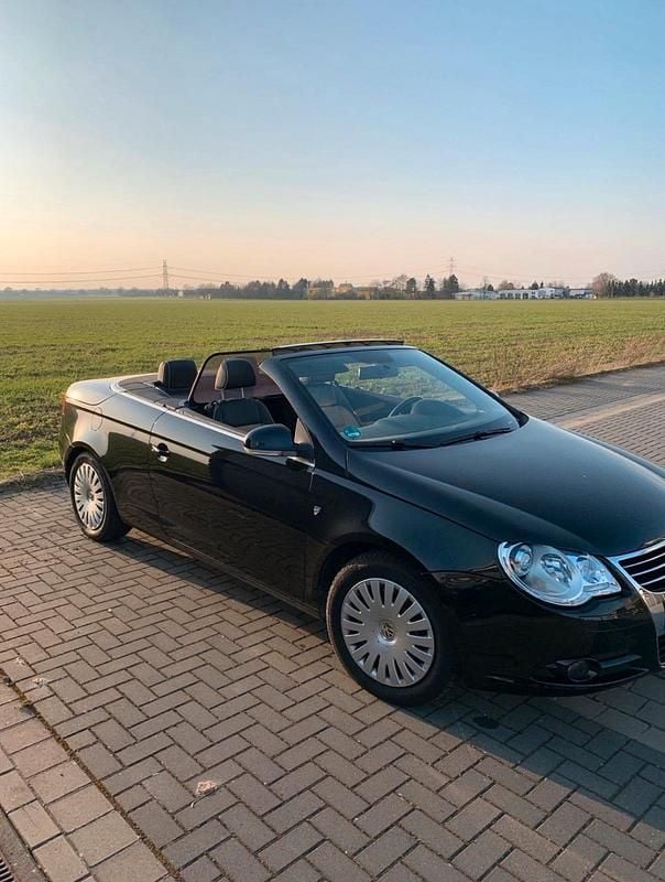 Gebraucht VW Eos 140 PS (102 kW) 2011 Schwarz Cabrio