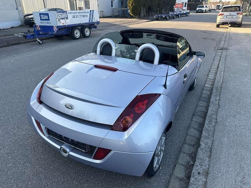 Gebraucht Ford Ka Colourline 69 PS (50 kW) 2004 Silber Kleinwagen