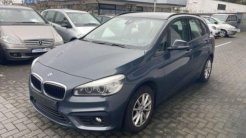 Gebraucht BMW 214 Active Tourer Basis 95 PS (69 kW) 2015 Grau Van / Kleinbus