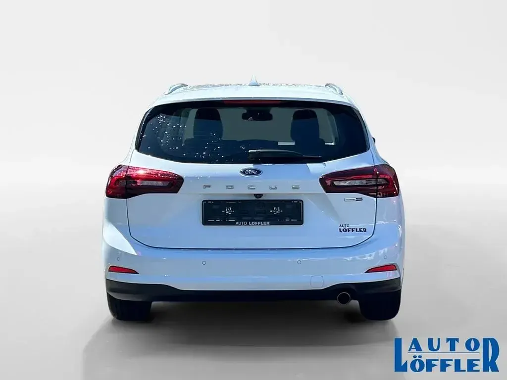 Używany Ford Focus Titanium 125 KM (91 kW) 2023 Biały Kombi