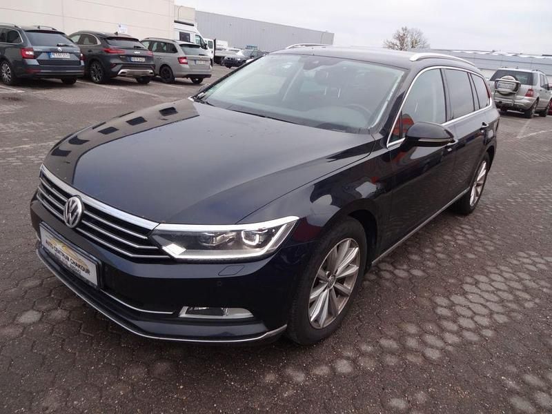Deep black perleffekt Gebraucht 2015 VW Passat Highline Kombi | 10.700 € (Fairer Preis) - Bild 1/4