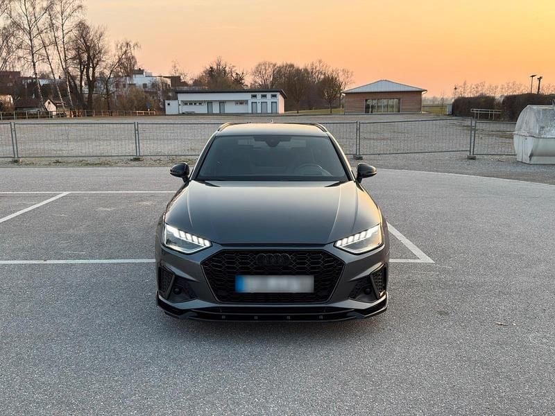 Gebraucht Audi A4 Edition .1 286 PS (210 kW) 2020 Grau Kombi