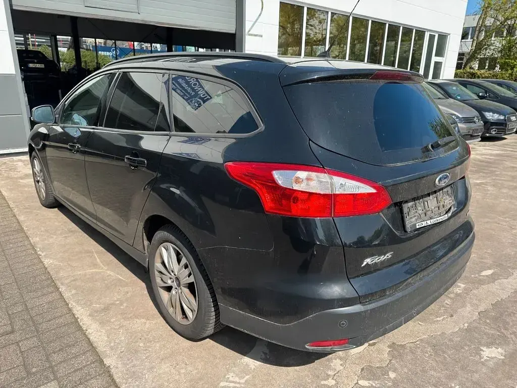 Usata Ford Focus 125 CV (91 kW) 2013 Nero Berlina