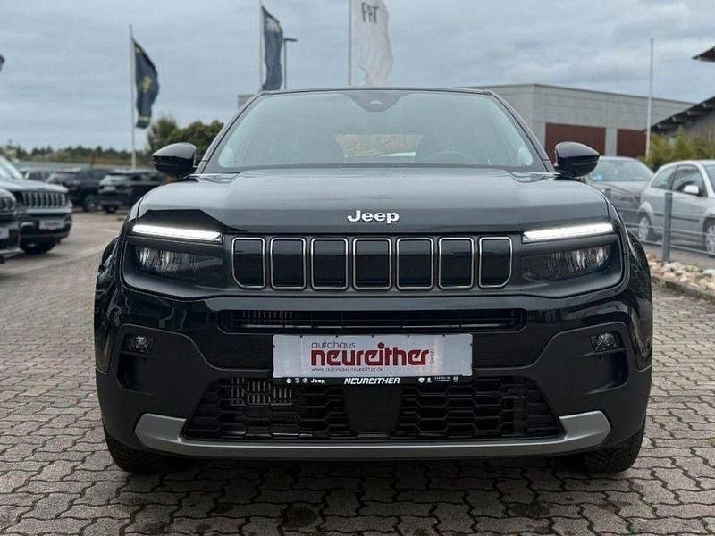Neu Jeep Avenger Altitude 101 PS (74 kW) 2025 Schwarz SUV