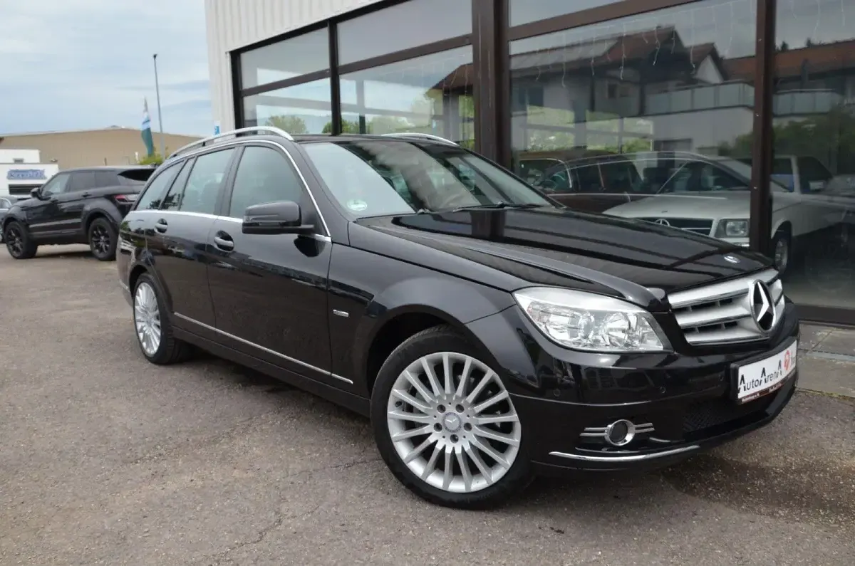 Gebraucht Mercedes C180 Avantgarde 156 PS (114 kW) 2009 Schwarz Kombi