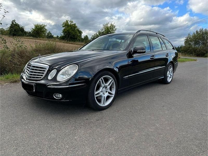 Schwarz Gebraucht 2007 Mercedes E320 Kombi | 7.500 € (Teuer) - Bild 1/4