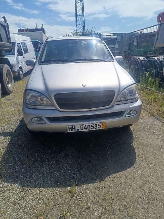 Gebraucht 2003 Mercedes ML350 SUV | 4.284 € (Fairer Preis) - Bild 1/4