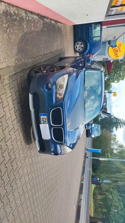 Blau Gebraucht 2012 BMW X1 Sport Line SUV | 8.900 € (Guter Preis) - Bild 1/4