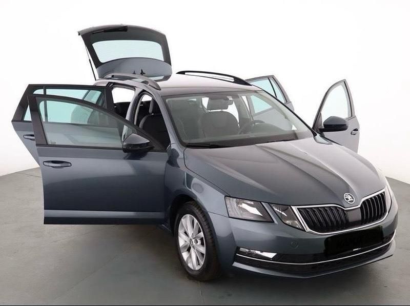 Grau Gebraucht 2020 Skoda Octavia Kombi | 17.000 € (Guter Preis) - Bild 1/4