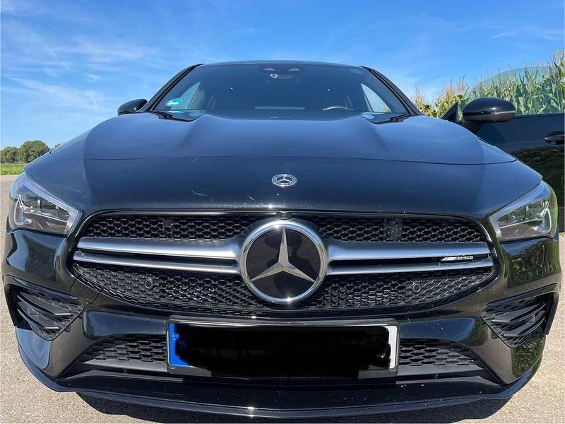 Gebraucht Mercedes CLA35 AMG Shooting Brake AMG 306 PS (225 kW) 2022 Schwarz Kombi