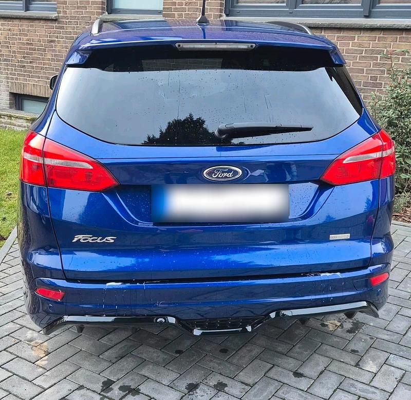 Gebraucht Ford Focus ST-Line 125 PS (91 kW) 2016 Blau Kombi