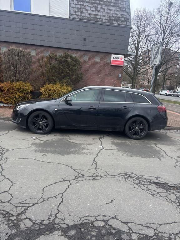 Gebraucht Opel Insignia Sport 136 PS (100 kW) 2016 Schwarz Kombi