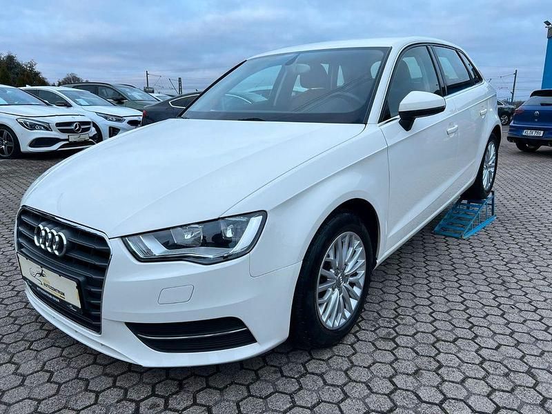 Gebraucht Audi A3 Ambiente 150 PS (110 kW) 2014 Weiß Limousine