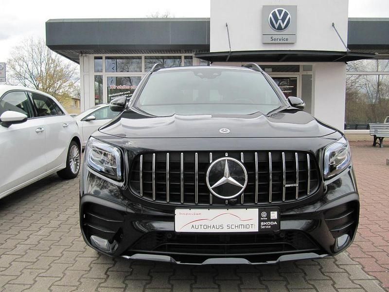 Gebraucht Mercedes GLB200 AMG line 163 PS (119 kW) 2021 Schwarz SUV