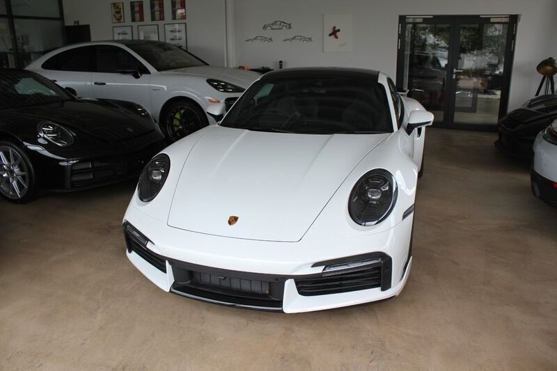 Weiß Gebraucht 2024 Porsche 911 Turbo S | 205.911 € - Bild 1/4