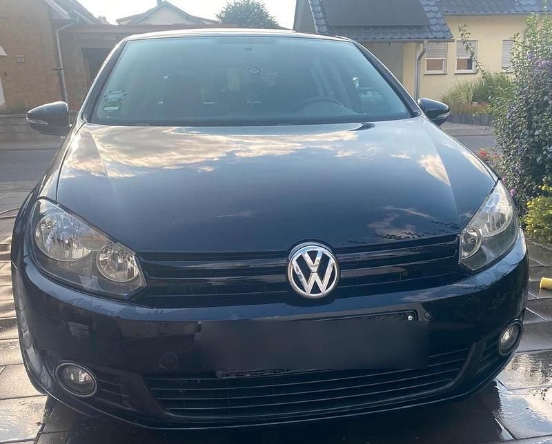 Schwarz Gebraucht 2009 VW Golf VI Kleinwagen | 4.900 € (Etwas zu teuer) - Bild 1/4
