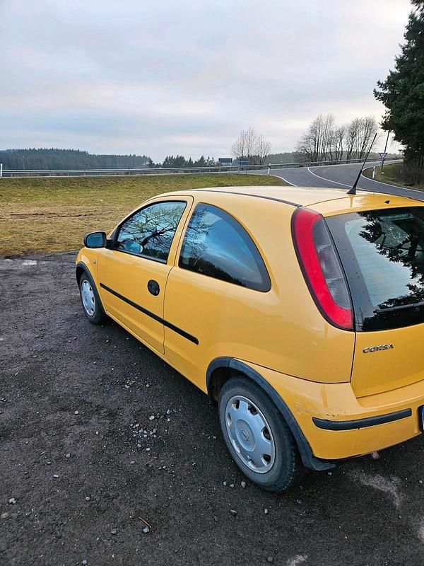 Gebraucht Opel Corsa 60 PS (44 kW) 2005 Gelb Kleinwagen