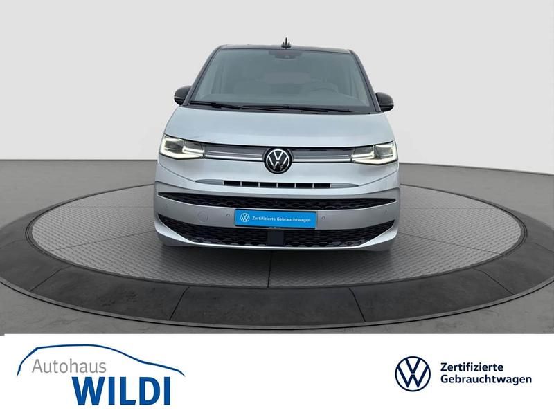 Second-hand VW Multivan Life 150 CP (110 kW) 2025 Monovolum