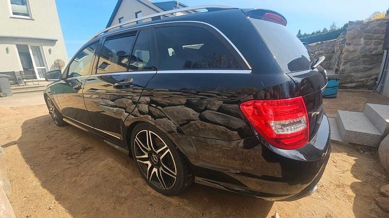 Gebraucht Mercedes 250 204 PS (150 kW) 2014 Schwarz Kombi