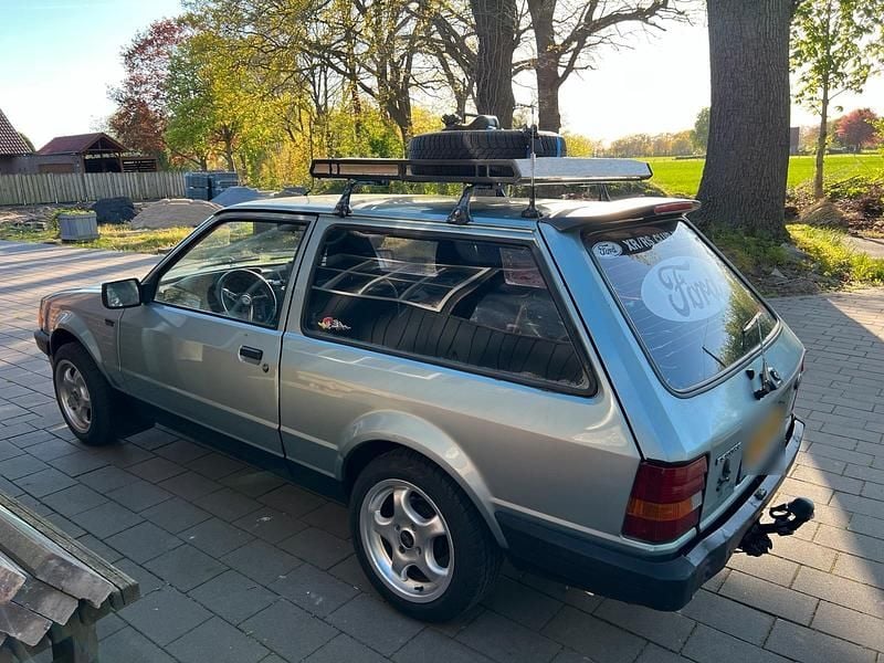Second-hand Ford Escort 54 CP (39 kW) 1982 Albastru Break