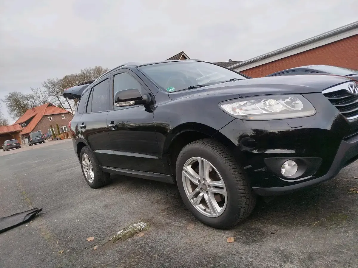 Gebraucht Hyundai Santa Fe 197 PS (144 kW) 2011 Schwarz SUV