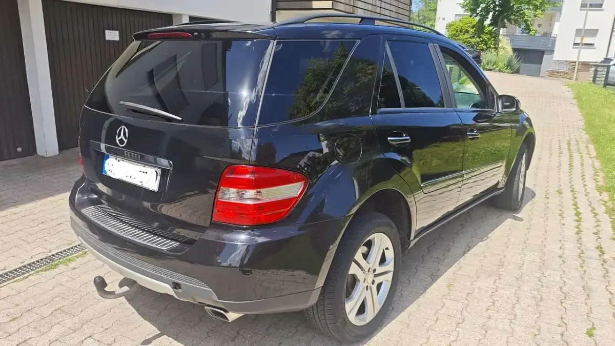 Gebraucht Mercedes ML320 224 PS (164 kW) 2007 SUV