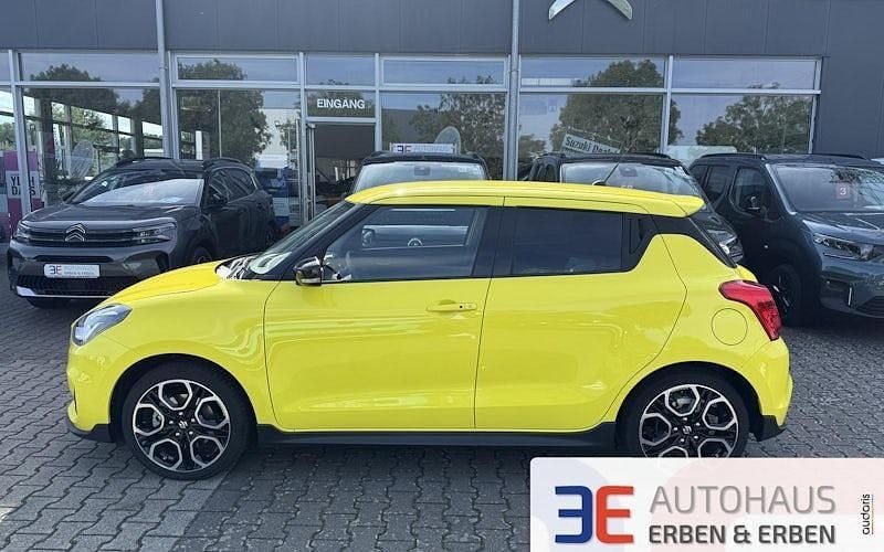 Gelb Gebraucht 2024 Suzuki Swift Sport Limousine | 21.990 € (Fairer Preis) - Bild 1/4