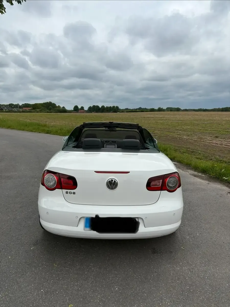 Gebraucht VW Eos 140 PS (102 kW) 2009 Weiß Cabrio