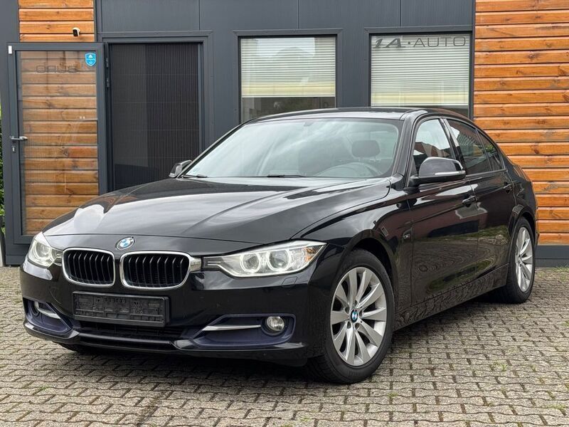Schwarz Gebraucht 2012 BMW 316 Sport Line Limousine | 9.790 € (Fairer Preis) - Bild 1/4