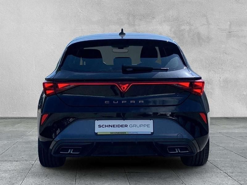 Neu Cupra Leon 150 PS (110 kW) 2025 Midnight schwarz metallic Limousine