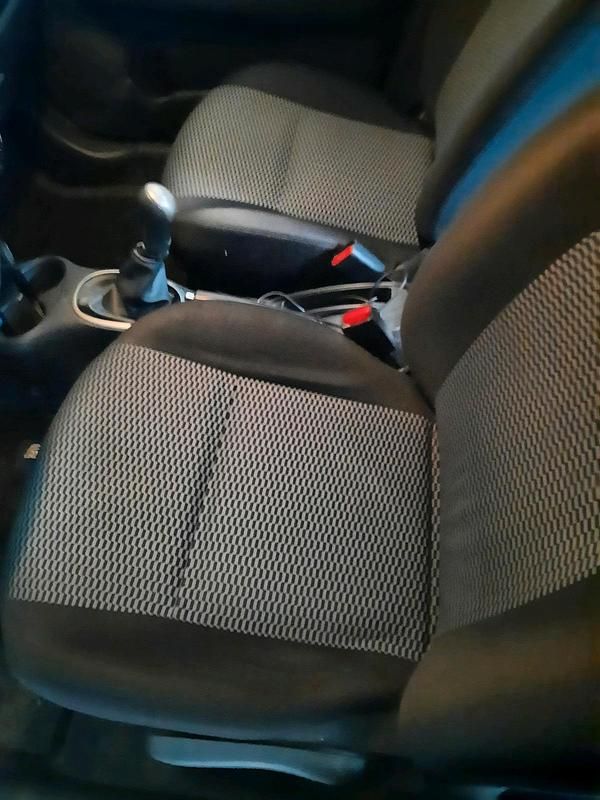 Gebraucht Nissan Micra Acenta 80 PS (58 kW) 2014 Silber Kleinwagen