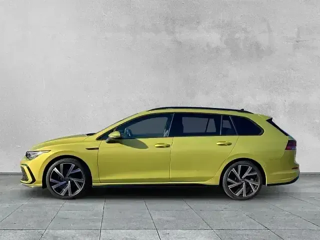 Gebraucht VW Golf VIII R-line 150 PS (110 kW) 2023 Gelb Kombi