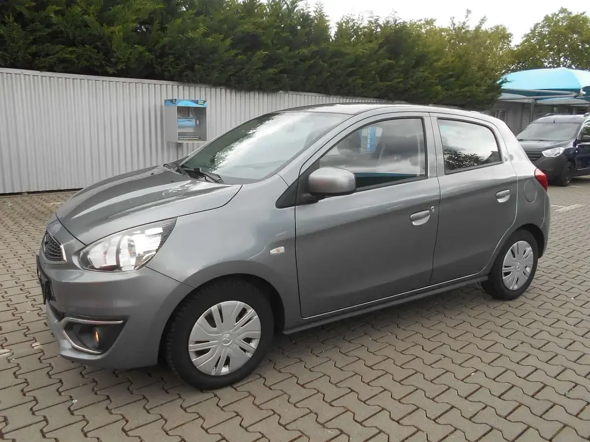 Gebraucht Mitsubishi Space Star Edition 71 PS (52 kW) 2019 Platinumgrau (m) Kleinwagen