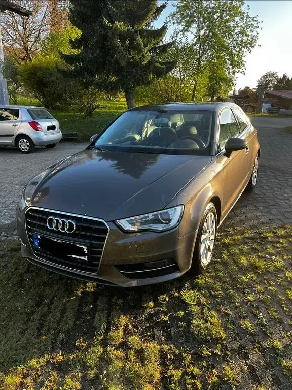 Gebraucht Audi A3 Attraction 150 PS (110 kW) 2012 Grau Kleinwagen