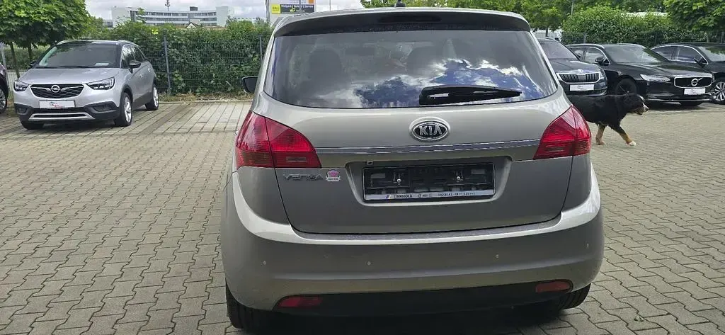 Gebraucht Kia Venga DREAM-TEAM Edition 125 PS (91 kW) 2017 Silber Kleinwagen