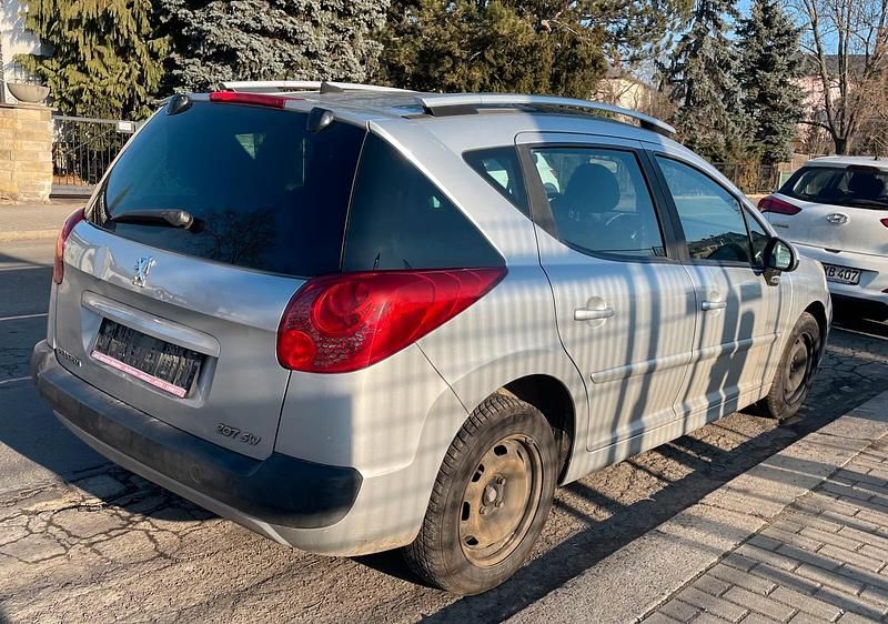 Gebraucht Peugeot 207 95 PS (69 kW) 2008 Grau Kombi
