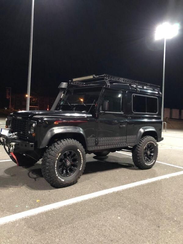 Schwarz Gebraucht 2007 Land Rover Defender SUV | 28.500 € (Fairer Preis) - Bild 1/4