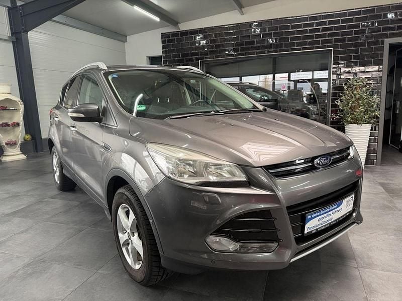 Gebraucht Ford Kuga Titanium 140 PS (102 kW) 2014 Grau SUV
